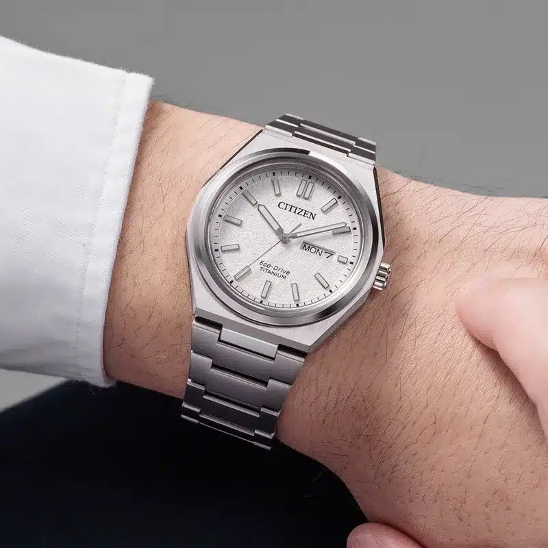 RELOJ CITIZEN SUPER TITANIUM ZENSHIN ECO-DRIVE 39,5MM AW0130-85A - Imagen 3